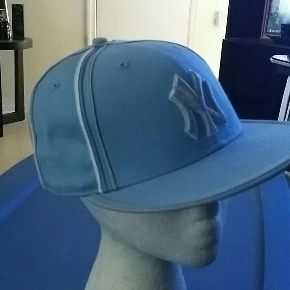 Hat - Picture 1 of 3