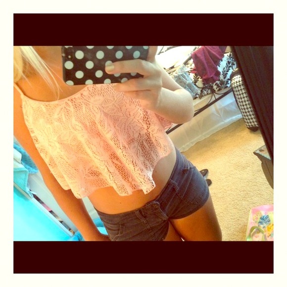 ✨SOLD✨Peach Lace Crop Top (NWT)