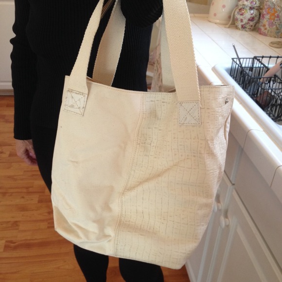 SOLD. 🏡SALE❤️Caterina Lucchi Bag. - Picture 2 of 4