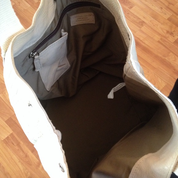 SOLD. 🏡SALE❤️Caterina Lucchi Bag. - Picture 3 of 4