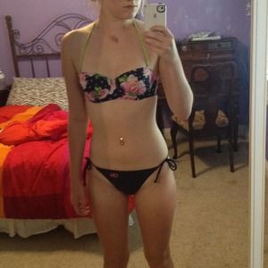 Gilly Hicks string bikini