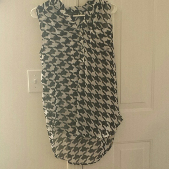 Flowy women's shirt