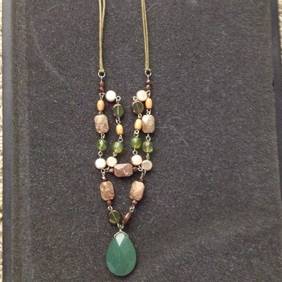 Lia Sophia stone necklace - Picture 1 of 2