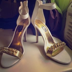 High heel sandals