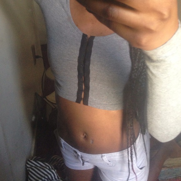Crop top - Picture 4 of 4