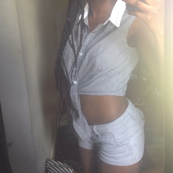 Crop top - Picture 2 of 3