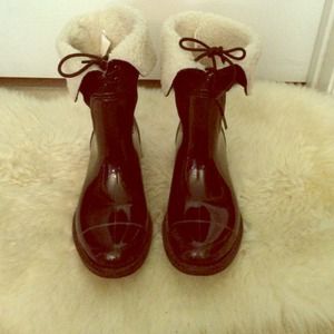 Super cute rain boots