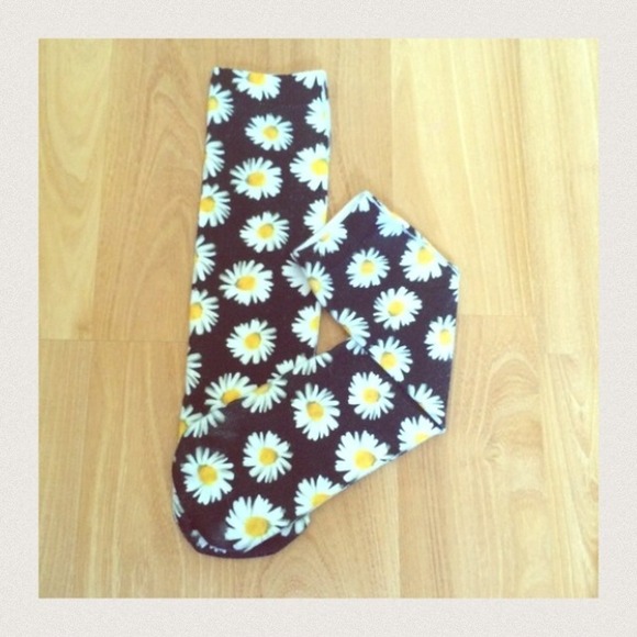 UNIF Daisy Socks