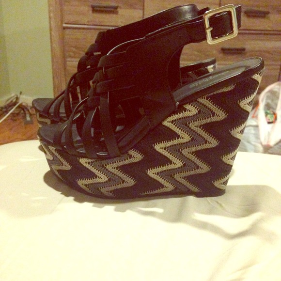 6.5 Charlotte Russe wedges