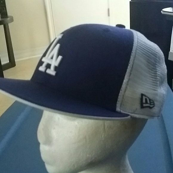 Hat - Picture 1 of 3