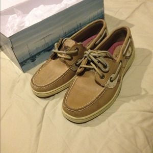 **Brand new** sperrys. Never worn