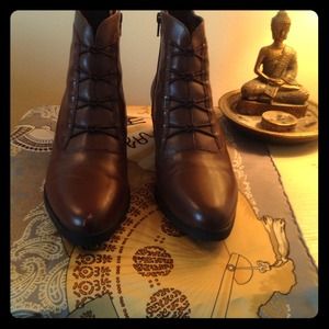 Boston accent leather ankle boots
