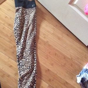 Leopard yoga pants