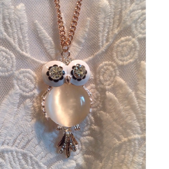 POSHAHOLIC💝 - Picture 2 of 2