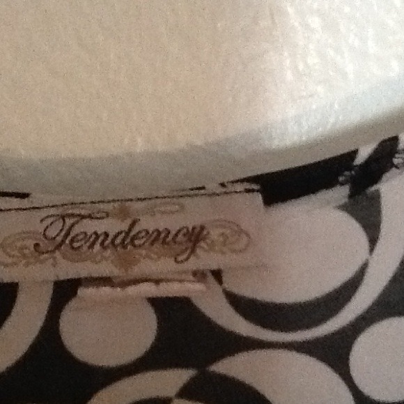 Fendency Top - Picture 2 of 4