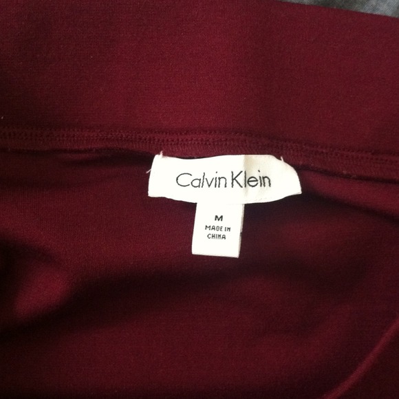 ✋BUNDLED✋Calvin Klein wine skirt - Picture 3 of 3