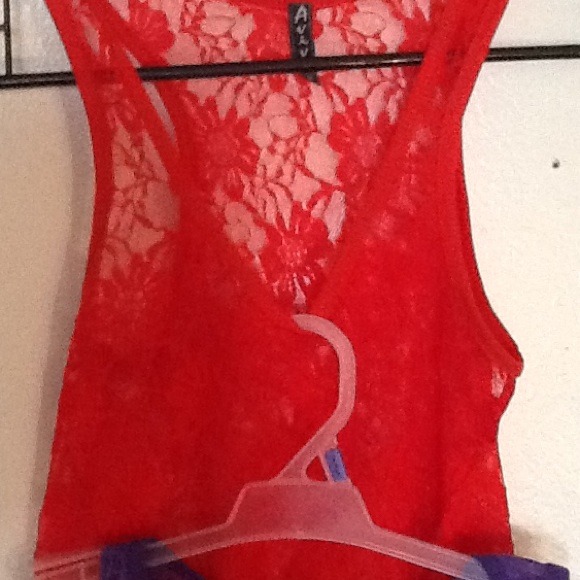 Color story and Aviva Tops - Picture 2 of 4