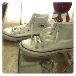 White ALL STAR Converse