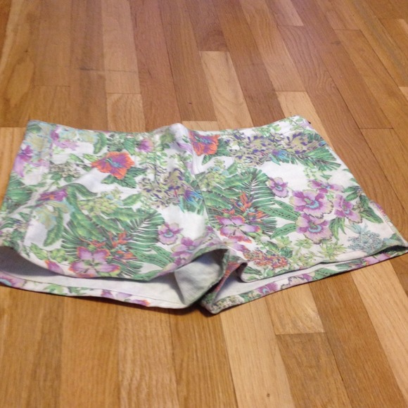 Tropical print shorts