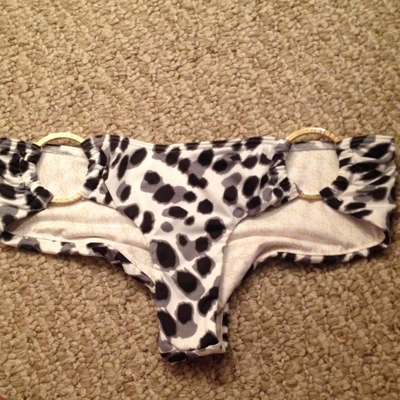 Victorias Secret Cheeki bottoms