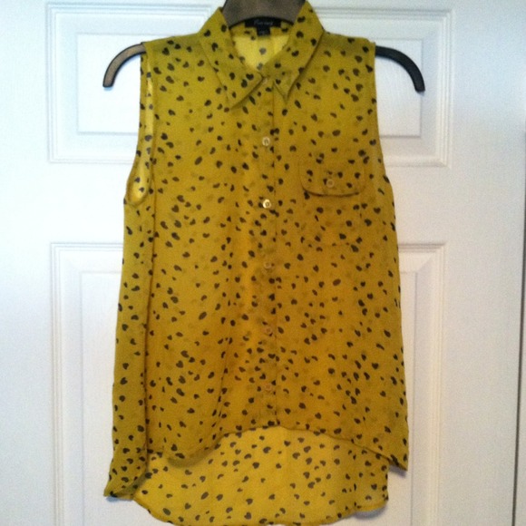 High Low Heart Sleeveless Button Up