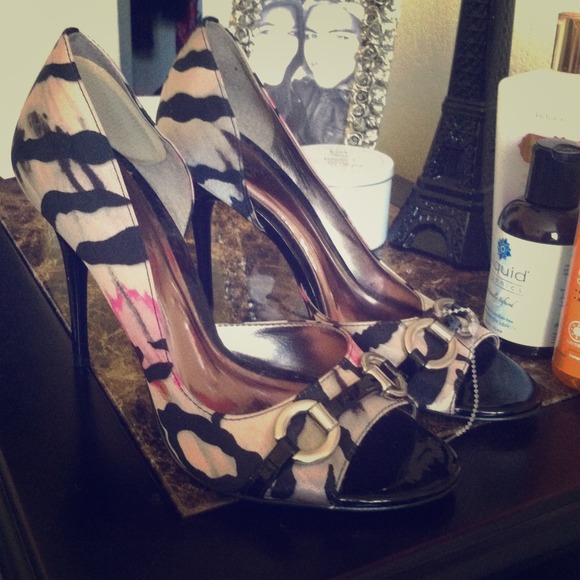 Carlos Santana Heels
