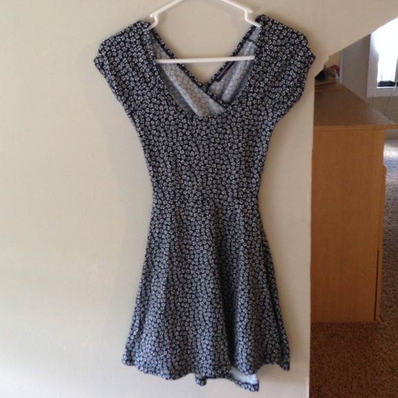 Brandy Melville Bethan Dress in Navy Blue Floral