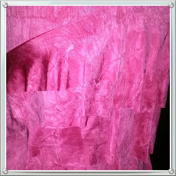 Cute Pink Ruffled Top - Picture 4 of 4