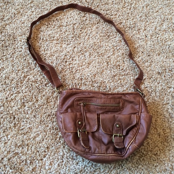 ❌SOLD IN BUNDLE❌Brown cross bag
