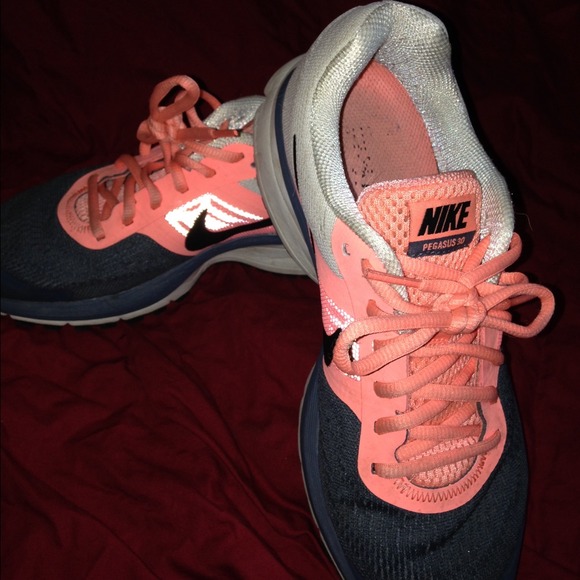 Nike Pegasus 30. Price reduced to sell!