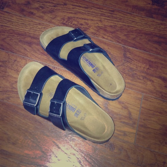 *SOLD* PERFECT CONDITION BLACK BIRKENSTOCK SANDALS