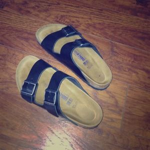 *SOLD* PERFECT CONDITION BLACK BIRKENSTOCK SANDALS