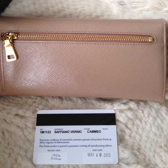 AUTHENTIC PRADA Wallet - Picture 4 of 4