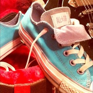 🌊TURQUOISE CONVERSE LOW TOPS (Custom Ones!!)