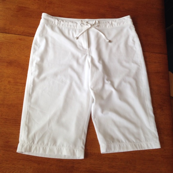 White Bermuda shorts