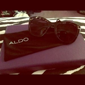Aldo Wayfarer sunglasses
