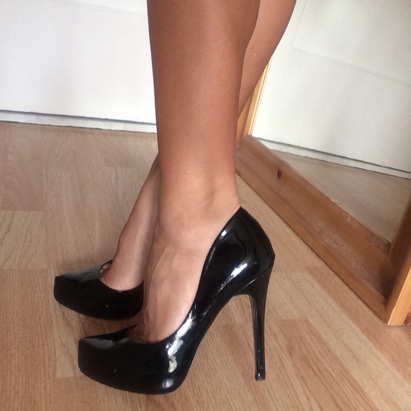 Jessica Simpson patent stilettos