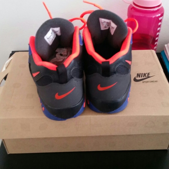 Size 6y Speed Turfs - Picture 2 of 3