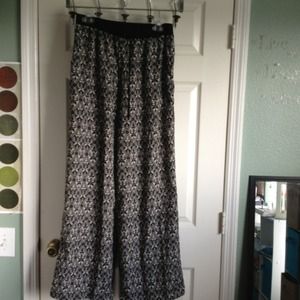 Forever 21 damask print palazzo pants