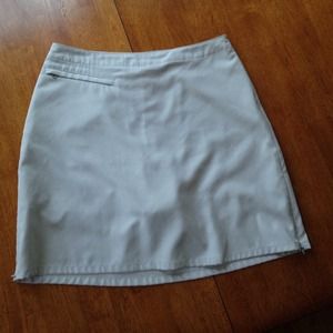 Patagonia skort.