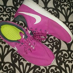 Nike Roshe Runs
