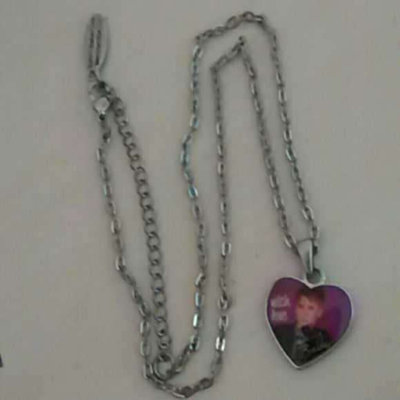 JUSTIN BIEBER NECKLACE