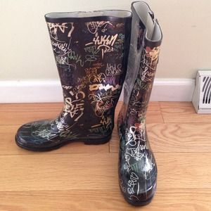 Gratify Rain Boots