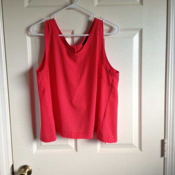 Forever 21  flyaway back tank