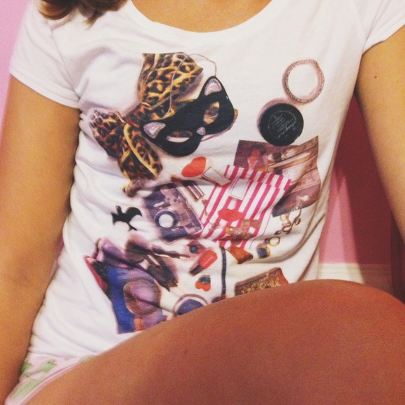 Girly Make Up Tee