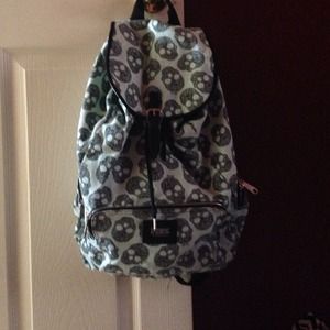 Pink backpack skulls