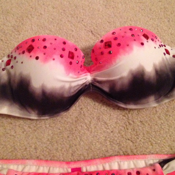 New Victoria's Secret bikini - Picture 2 of 3