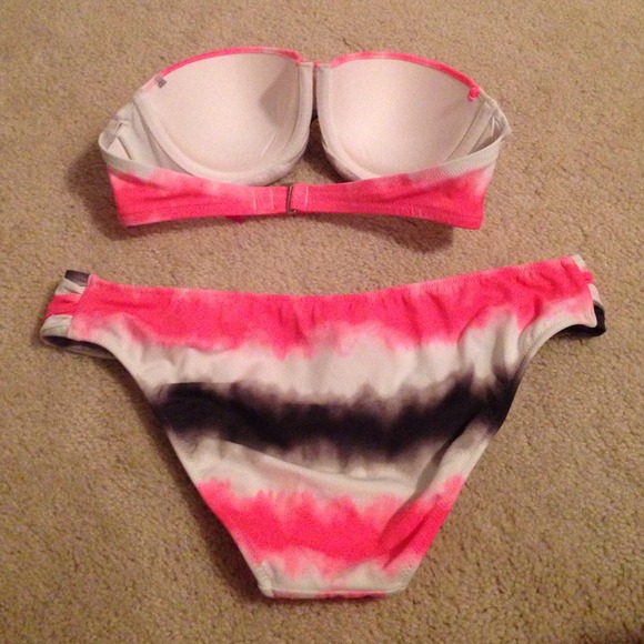 New Victoria's Secret bikini - Picture 3 of 3