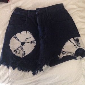 High waisted vintage guess shorts
