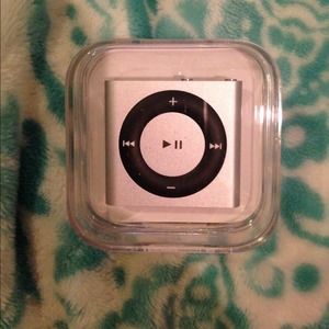 iPod shuffle 2 GB! Brand new!